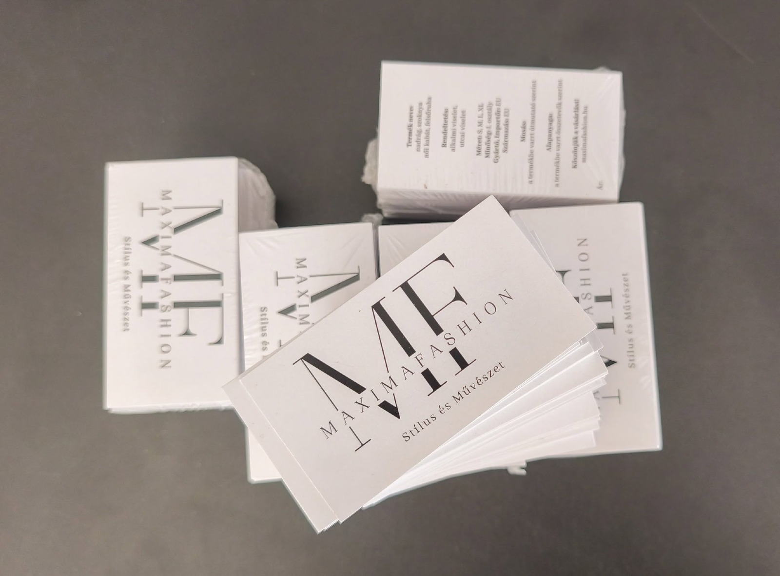 Névjegykártya – referencia munka 12