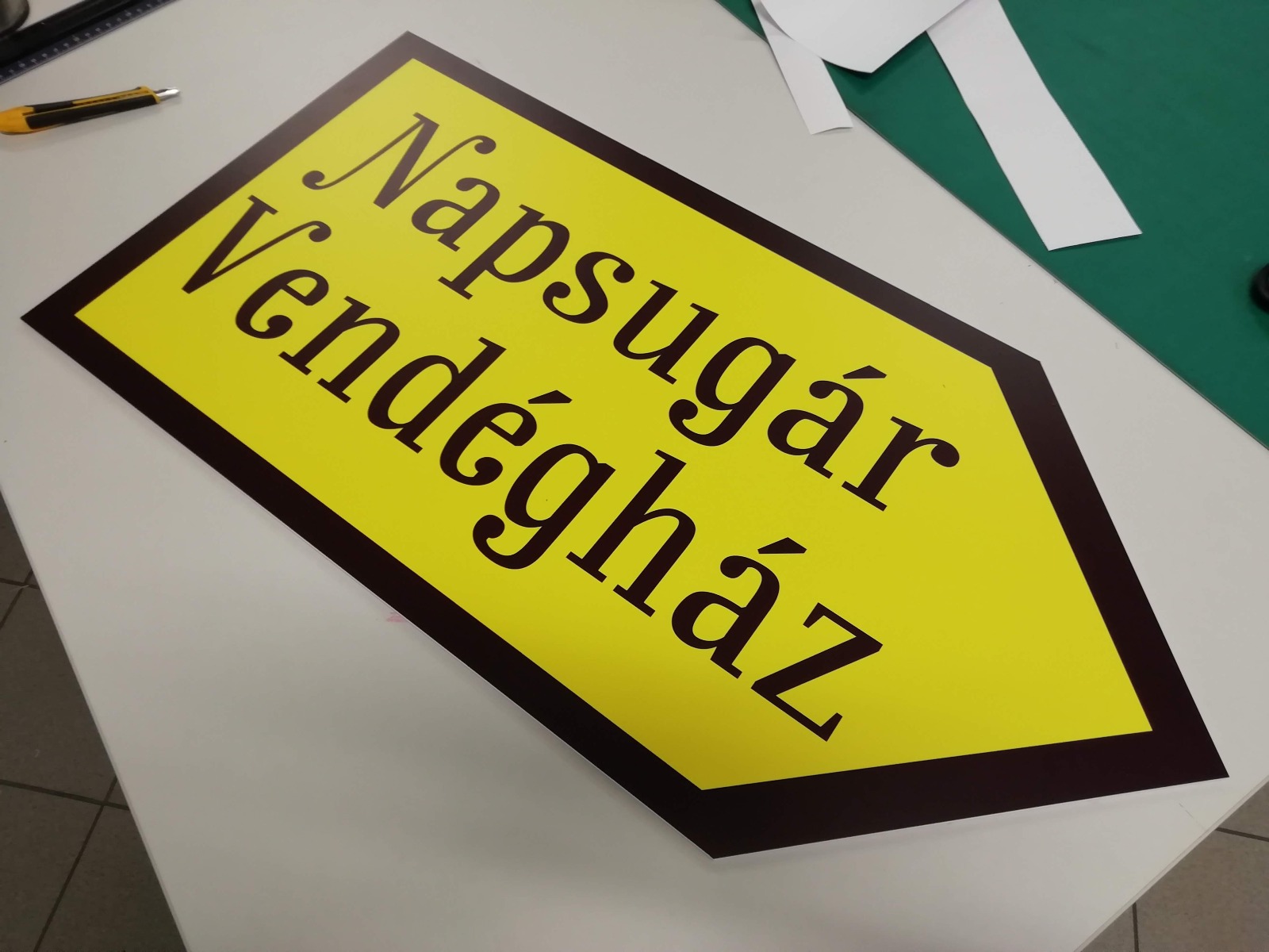 Reklámtábla – referencia munka 8